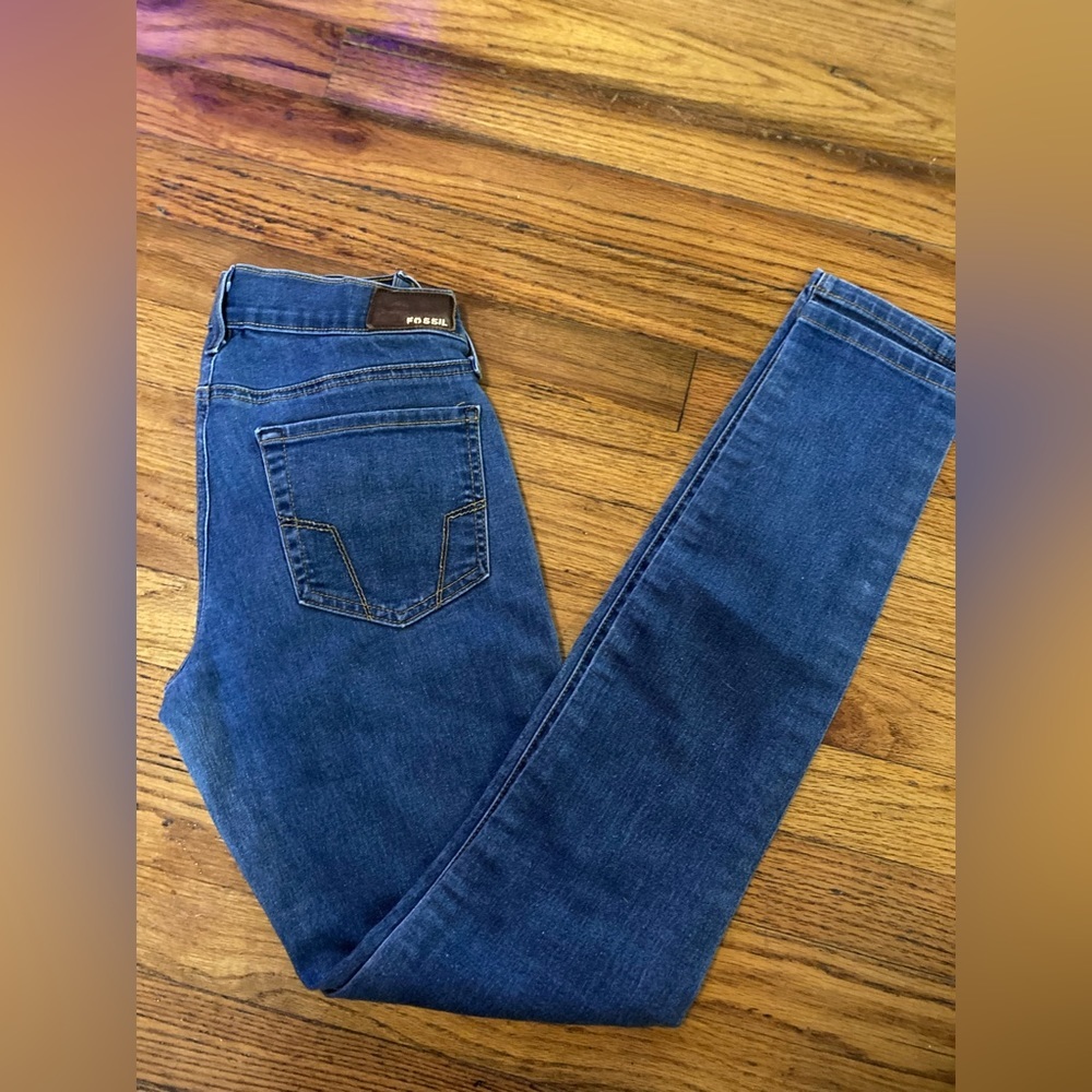 3/$30 Fossil vintage long line  super skinny Jean size 27